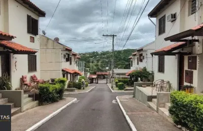 Casa em condomínio fechado com 2 quartos à venda na Avenida Monte Cristo, 100, Vila Nova, Porto Alegre