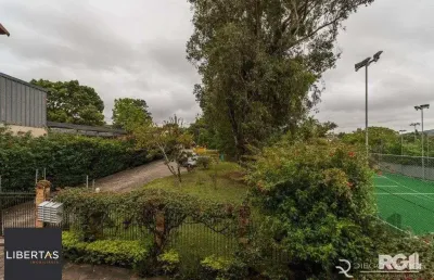 Casa em condomínio, 171m², 3 dormitórios, pedra redonda