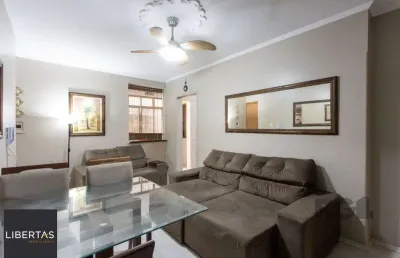 Apartamento com 70m² de área privativa, possui 3 dormitórios, sala para 2 ambientes, banheiro social, cozinha com móveis planejados e área de serviço.