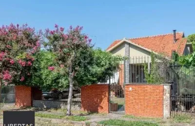 Casa com 3 quartos à venda na Rua Paraguá, 27, Vila Assunção, Porto Alegre