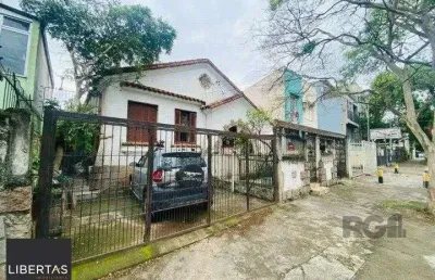 Casa com 3 quartos à venda na Rua Vicente da Fontoura, 789, Santana, Porto Alegre