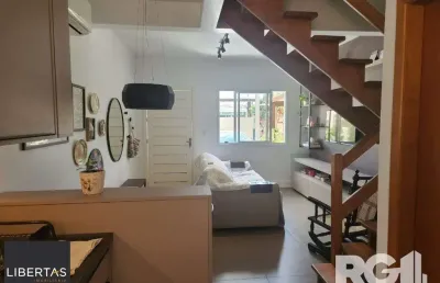 Casa com 2 quartos à venda na Rua Capitão Pedroso, 416, Restinga, Porto Alegre