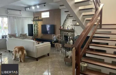 Casa com 4 quartos à venda na Rua Porto Calvo, 212, Ipanema, Porto Alegre