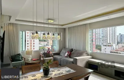 Apartamento mobiliado com planta diferenciada e ótima localização