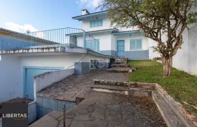 Casa com piscina em localização nobre no bairro tristeza com vista para rio guaíba.