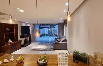 Casa em condomínio fechado com 4 quartos à venda na Rua Padre João Batista Reus, 68, Vila Conceição, Porto Alegre