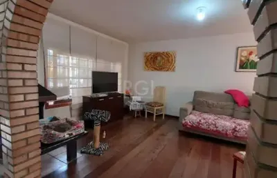 Casa para venda - 262.02m², 3 dormitórios, sendo 1 suites, 6 vagas - auxiliadora