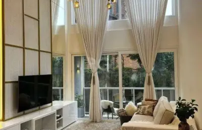 Excelente apartamento com 2 dormitórios, 2 suítes, 1 banheiro e 2 vagas de garagem.