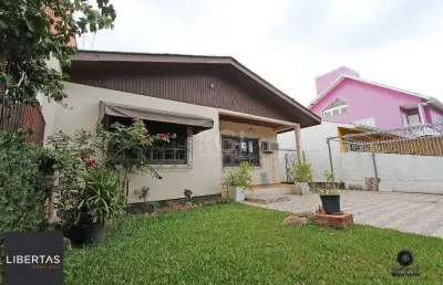 Casa para venda - 177.58m², 3 dormitórios, sendo 1 suites, 4 vagas - guarujá