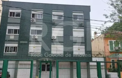 Apartamento com 3 quartos, 2 banheiros, desocupado e 1 vaga!