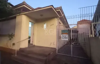 Casa com 3 quartos à venda na Avenida Ceará, 1838, São João, Porto Alegre