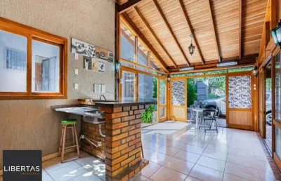 Casa para venda - 255m², 3 dormitórios, sendo 1 suites, 3 vagas - ipanema