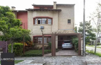 Casa para venda - 180.3m², 3 dormitórios, sendo 1 suites, 3 vagas - guarujá
