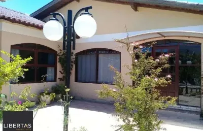 Casa para venda - 150m², 2 dormitórios, 5 vagas - ponta grossa