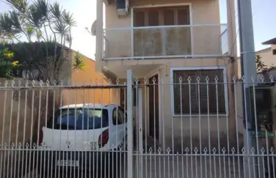 Sobrado de 3 pisos localizado no bairro hipica - 3 dormitórios