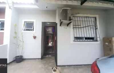 Casa com 2 quartos à venda na Rua Milton Dos Santos Martins, 41, Restinga, Porto Alegre