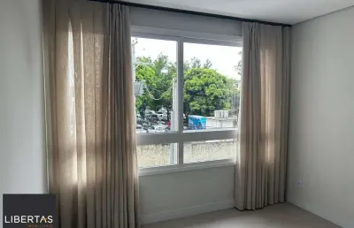 Apartamento com 3 quartos para alugar na Rua Padre Alois Kades S J, 500, Vila Ipiranga, Porto Alegre