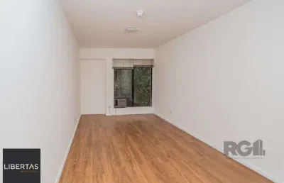 Sala comercial à venda na Avenida Montenegro, 186, Petrópolis, Porto Alegre