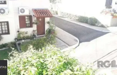 Casa com 2 quartos à venda na Avenida Monte Cristo, 100, Vila Nova, Porto Alegre