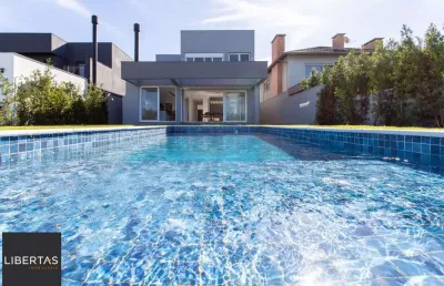 Casa em condomínio fechado com 4 quartos à venda na Avenida Juca Batista, 9000, Belém Novo, Porto Alegre
