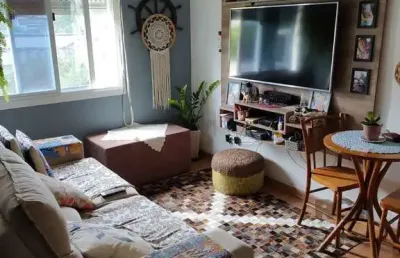 Ótimo apartamento 2 dormitórios de fundos, com garagem, bairro cavalhada-porto alegre