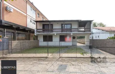 Casa com 7 quartos à venda na Rua Chico Pedro, 108, Camaquã, Porto Alegre