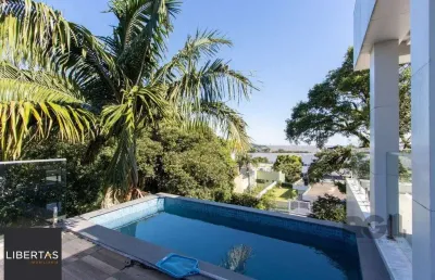 Casa com 2 quartos à venda na Rua Doutor Possidônio Cunha, 138, Vila Assunção, Porto Alegre