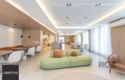 Apartamento de 02 dormitórios sendo 02 suítes, no bairro auxiliadora em porto alegre/rs