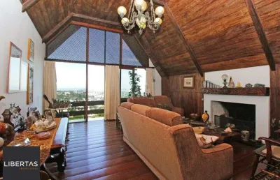 Casa 3 dor. sendo 1 suite, piscina, com vista panorâmica  no morro apamecor.