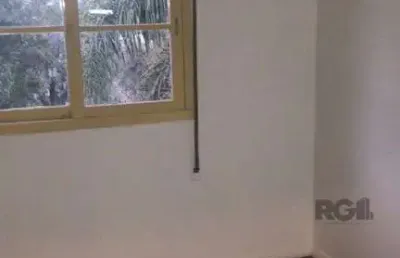 Apartamento de 03 dormitórios, sala, cozinha, banheiro. condomínio  com salão de festas, pracinha, quadra de esportes, portaria 24h, salão de festas, churrasqueira e garagem rotativa