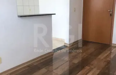 Apartamento com 2 quartos , 1 vaga em condominio fechado com portaria.