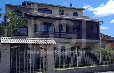 Casa para venda - 750m², 6 dormitórios, sendo 3 suites, 4 vagas - partenon