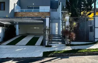 Casa sobrado 3 dorms, 1 suíte com hidro, 2 vagas, bairro vale do sol