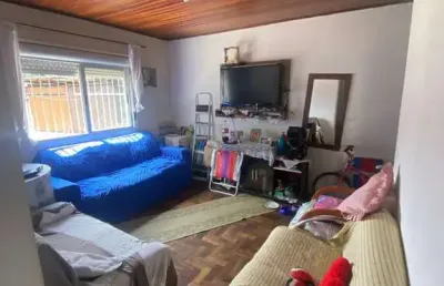 Apartamento térreo de 2 dormitórios localizado no bairro restinga
