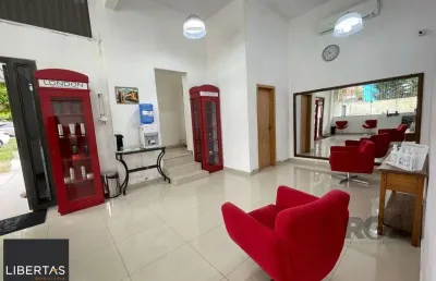 Prédio comercial 225m², com 5 lojas individuais, pé direito alto - ótima localização na vila conceição.