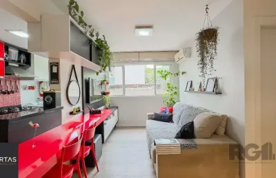 Apartamento a venda no bairro passo da areia com dois dormitórios.