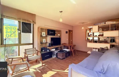 Apartamento com 2 quartos à venda na Rua Jardim Cristofel, 76, Independência, Porto Alegre