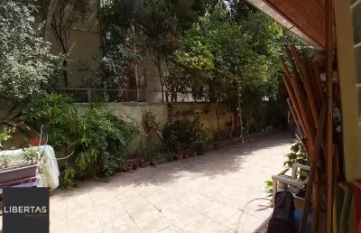 Ótimo terreno cidade baixa, 480,48 m². plano, com 2 casas em cima.