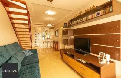 Cobertura com 3 quartos, 2 suítes e 2 vagas no petrópolis – vista deslumbrante!
