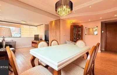 Vende-se apartamento com 2 quartos, 81 m²e 2 vagas – petrópolis
