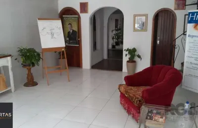 Casa comercial ou residencial com 2 pisos,,próximo av.cristovão colombo