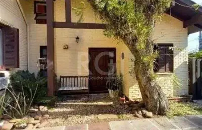 Casa para venda - 683.64m², 4 dormitórios, sendo 3 suites, 6 vagas - tristeza