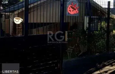 Casa em porto alegre, no bairro espírito santo, com 3 dormitório(s), e 3 banheiros, à venda.