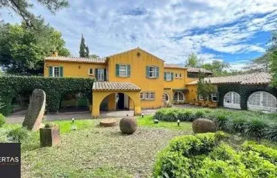 Casa em porto alegre, no bairro pedra redonda, com 7 dormitório(s), e 7 banheiros, à venda.