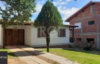Casa em porto alegre, no bairro hípica, com 2 dormitório(s), e 2 banheiros, à venda.