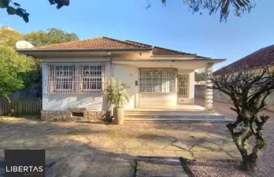 Casa em porto alegre, no bairro vila nova, com 3 dormitório(s), e 3 banheiros, à venda.