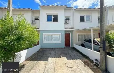Casa com 3 quartos à venda na Avenida Edgar Pires de Castro, 2520, Hípica, Porto Alegre