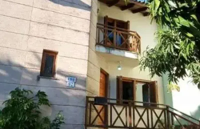 Casa em porto alegre, no bairro teresópolis, com 2 dormitório(s), e 2 banheiros, à venda.
