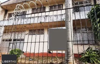Casa em porto alegre, no bairro cristal, com 4 dormitório(s), e 4 banheiros, à venda.
