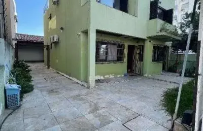 Casa com 6 quartos à venda na Rua Inhanduí, 193, Cristal, Porto Alegre